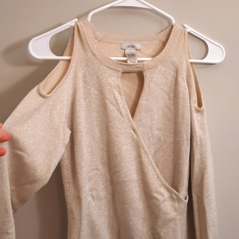 Gold long sleeve cache shirt